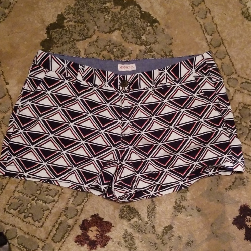 Merona White Navy Orange Triangles Shorts 14